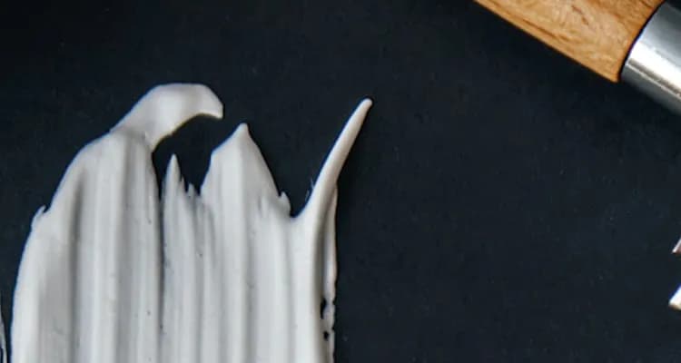 Czym się golić? Najlepsze metody i narzędzia do golenia bez podrażnień